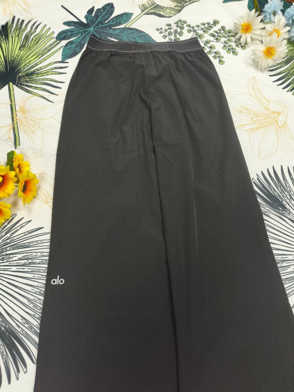 🖤Alo Yoga Suit Up Trousers Black Wide-Leg Pants Quiet Luxury Regular🍸 - Picture 4 of 8
